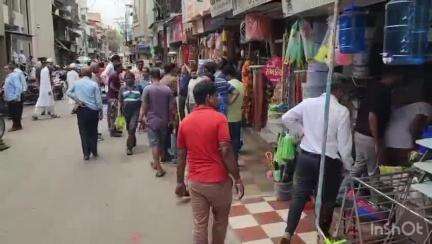 નવસારી: શહેરના વિવિધ વિસ્તારોમાં રસ્તા પહોળા કરવા રેશા લાઈન મુકવાની કામગીરી અંગે વેપારીઓની રજૂઆત માટે કમિશનર સાથે બેઠક યોજાશે