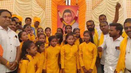 जालना: अंबड चौफुली येथे पुण्यश्लोक अहिल्यादेवी होळकर यांना ३०० व्या जयंतीनिमित्त उत्सव समितीच्या वतीने अभिवादन
