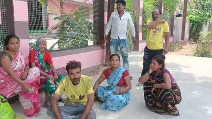 छतरपुर नगर: संकट मोचन के समीप ई-रिक्शा को चार्ज करते समय 26 वर्षीय युवक को लगा करंट, हुई मौत