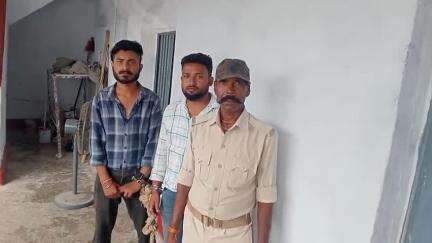 पुपरी: भिट्ठा मोर के पास मध निषेध थाना पुपरी पुलिस ने नशे में जा रहे चार लोगों को किया गिरफ्तार