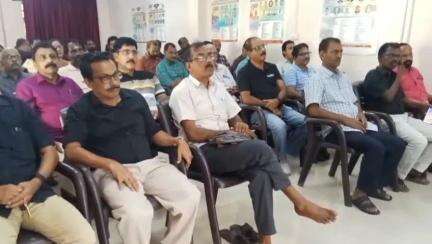 കണ്ണൂർ: എൽ.ഐ.സി എംപ്ലോയീസ് യൂനിയൻ കണ്ണൂർ-കാസർക്കോട് ജില്ലാ കോ-ഓഡിനേഷൻ സമ്മേളനം എൽ.ഐ.സി ഹാളിൽ സംഘടിപ്പിച്ചു