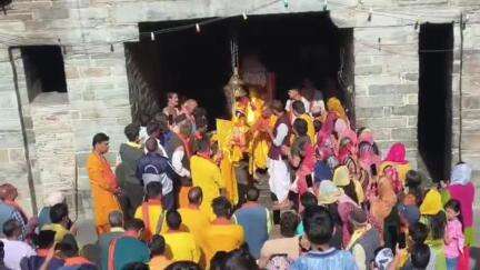चमोली: कुमार कार्तिकेय स्वामी की 8 दिवसीय देव यात्रा गोपीनाथ मंदिर से अनुसूया देवी के लिए हुई, अटूट श्रद्धा व विश्वास का प्रतीक