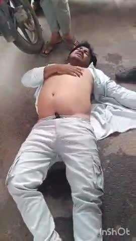 टूंडला: सुभाष चौराहे पर स्कूटी सवार युवक को आया हार्टअटैक, सीएचसी में प्राथमिक उपचार देने के बाद आगरा रेफर
