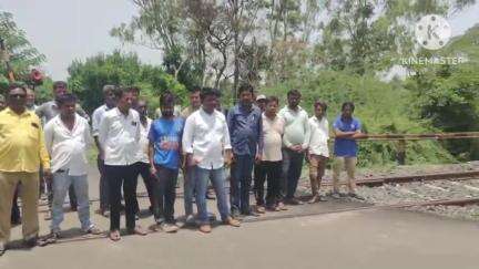 બાયડ: બાયડમાં રેલ્વે વિભાગ દ્વારા ગ્રામિણ વિસ્તારના રેલ્વે ફાટક બંધ કરવાની હિલચાલ સામે જનતાનો આક્રોશ #jansamsya