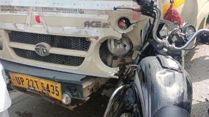 रामपुर: लाला वाले बाग के पास तेज रफ्तार वाहन ने बाइक सवार पिता-पुत्र को मारी टक्कर, पिता की मौत व पुत्र गंभीर रुप से घायल