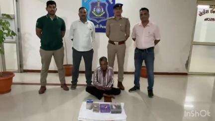 નવસારી: ટાઉન પોલીસે નવી વસાહત ખાતેથી 271 ગ્રામ વનસ્પતિ જન્ય ગાંજા સાથે એક આરોપીને ઝડપ્યો