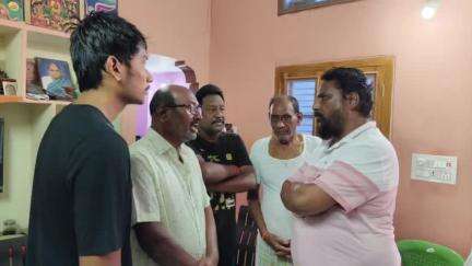 ధర్మపురి: పట్టణంలో మాజీ ఏఎంసీ వైస్ ఛైర్మన్ కుటుంబాన్ని పరామర్శించిన ప్రభుత్వ విప్ అడ్లూరి