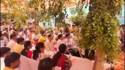हापुड़: गांव सरावनी में डीएम अभिषेक पांडे ने जन चौपाल लगाकर ग्रामीणों की समस्याएं सुनीं, संबंधित को दिए आवश्यक निर्देश