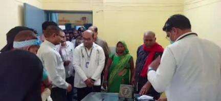 बांसी: सामुदायिक स्वास्थ्य केंद्र मिठवल (तिलौली) का निरीक्षण नगर विकास सचिव अजय कुमार शुक्ला ने किया, दिए निर्देश