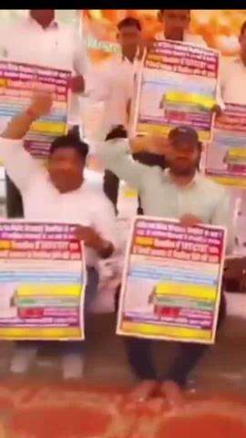 सरोजनी नगर: इको गार्डन में अपनी मांगों को लेकर टेट और सीटेट उत्तीर्ण शिक्षामित्रों ने किया धरना प्रदर्शन