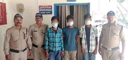 कर्णप्रयाग: नशे में नेशनल हाईवे पर हंगामा कर रहे तीन युवकों को कर्णप्रयाग पुलिस ने किया गिरफ्तार