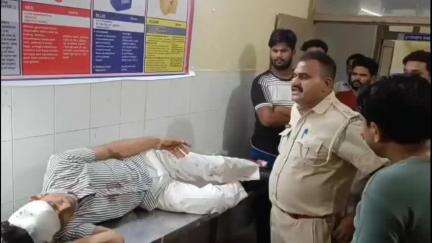 नैनवां: नैनवा में आवासन मंडल के पास एक दुकान के बाहर खड़े जीजा-साले पर हुआ जानलेवा हमला, दोनों हुए गंभीर घायल