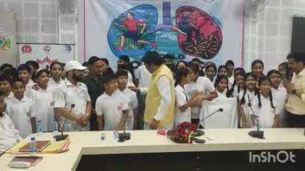 बागेश्वर: जलागम परिषद के उपाध्यक्ष शंकर कोरंगा ने विश्व तंबाकू निषेध दिवस पर बच्चों से किया संवाद