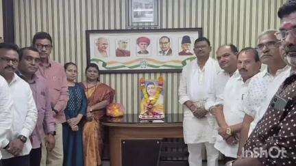 चंद्रपूर: चंद्रपूर शहर काँग्रेस कमिटीतर्फे पुण्यश्लोक अहिल्यादेवी होळकर जयंती निमित्त अभिवादन