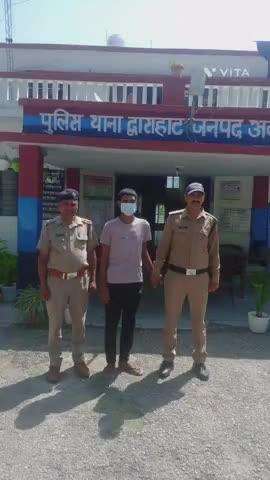 द्वाराहाट: फरार चल रहे वारंटी को द्वाराहाट पुलिस ने किया गिरफ्तार, न्यायालय के सामने किया पेश