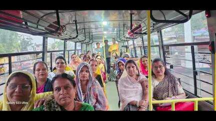 जीरापुर: भोपाल में देवी अहिल्या होलकर जयंती कार्यक्रम में शामिल होने जीरापुर क्षेत्र की मातृशक्ति बस से रवाना