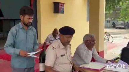 कोंच: आंती थाना परिसर में जनता दरबार का आयोजन, भूमि विवाद के दो मामलों का निपटारा किया गया