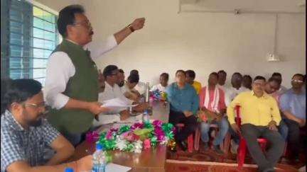 लोहरदगा: गुरदारी माइंस में सांसद सुखदेव भगत की पहल पर जनसंवाद, हिंडाल्को को चेतावनी, मिलेगा हक