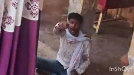 मितौली: कस्ता पिकेट प्रभारी पर एक व्यक्ति को बुरी तरह से पीटने का आरोप, वीडियो हुआ वायरल