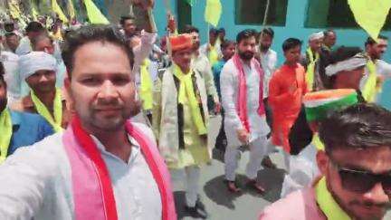 आज दिनांक 31/5/2025

महारानी अहिल्याबाई होलकर जी की जयंती पर शाहजहांपुर पुलिस लाइन से ददरौल विधानसभा के ग्राम नागर पाल तक महारानी अहिल्याबाई होलकर जी की विशाल शोभा यात्रा निकाली इसमें ददरौल विधानसभा के