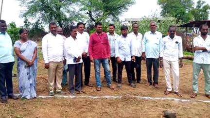 సిరిసిల్ల: ఇందిరమ్మ ఇండ్ల నిర్మాణ పనులకు భూమి పూజ చేసిన ముస్తాబాద్ మండల కాంగ్రెస్ పార్టీ అధ్యక్షుడు ఏళ్ల బాల్ రెడ్డి