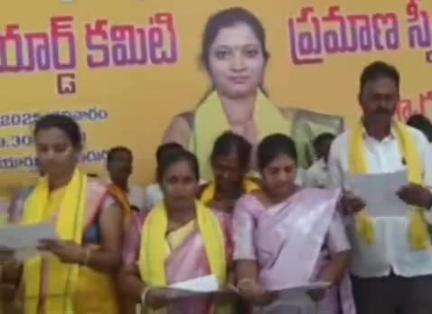 కళ్యాణదుర్గం: ఎంతో అట్టహాసంగా ఎమ్మెల్యే సురేంద్రబాబు సమక్షంలో కళ్యాణదుర్గం వ్యవసాయం మార్కెట్ యార్డ్ నూతన కమిటీ ప్రమాణ స్వీకారం