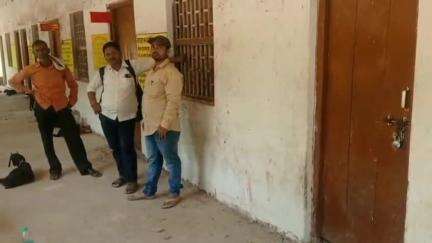 गायघाट: डाटा ऑपरेटर ने विधायक के भाई पर दुर्व्यवहार का आरोप लगाते हुए प्राथमिकी दर्ज कराई