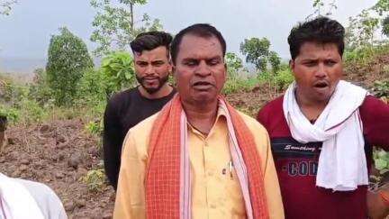 मंडला: ग्राम जारगी में डिप्टी रेंजर पंचम लाल पर भ्रष्टाचार के आरोप, अध्यक्ष ने सस्पेंड करने की मांग की