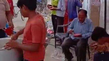 बल्दीराय: धनपतगंज बाजार में मनाई गई अहिल्याबाई होल्कर की जयंती, किया गया भंडारा