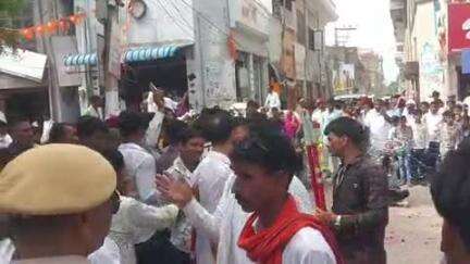 चौथ का बरवाड़ा: चौथ का बरवाड़ा में चल रहे भगवान देवनारायण मेले के दूसरे दिन निकाली गई शोभायात्रा, बड़ी संख्या में भक्तों ने लिया भाग