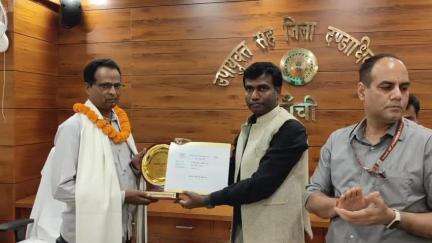कांके: समाहरणालय में उपायुक्त की अध्यक्षता में पेंशन दरबार सह सेवानिवृत्ति विदाई सम्मान समारोह का आयोजन किया गया