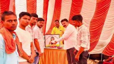 सासनी: कस्बा सासनी के मोहल्ला पल्टन में धूमधाम से मनाई गई अहिल्याबाई होल्कर की जयंती, कांग्रेस जिला अध्यक्ष रहे उपस्थित