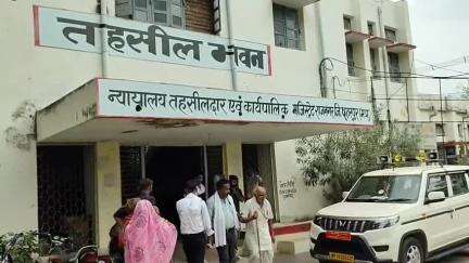 राजनगर: खजुराहो-सिंगरौली रेलवे लाइन पर अवैध खनन, तहसीलदार ने दिए जांच के आदेश