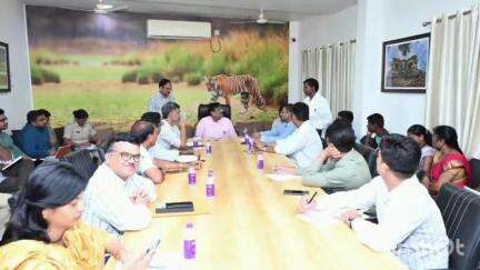 मूल: मुल तालुक्यात वाढणाऱ्या वाघाच्या हल्ल्या संदर्भात रामबाग विश्रामगृह येथे आमदार सुधीर मुनगंटीवार यांनी घेतली बैठकीचे
