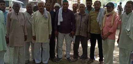 बागपत: मजदूरों ने मजदूरी का पैसा नहीं मिलने पर डीएम से की शिकायत