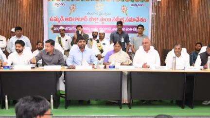 అసిఫాబాద్: అర్హులైన ప్రతి ఒక్కరికి సంక్షేమ పథకాల ఫలాలు:రాష్ట్ర పంచాయతీరాజ్, గ్రామీణ అభివృద్ధి, మహిళా శిశు సంక్షేమ శాఖ మంత్రి సీతక్క