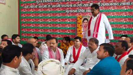 इटावा: सपा कार्यालय पर मनाई गई राजमाता अहिल्याबाई होलकर की 300वीं जयंती, इटावा सांसद रहे मौजूद
