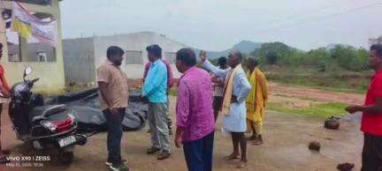 ଖରିଆର: ସାନମହେଶ୍ୱର ମଣ୍ଡି ପରିଦର୍ଶନ କଲେ ବ୍ଲକ ଉପାଧ୍ୟକ୍ଷ ଗୌତମ ତାଣ୍ଡି