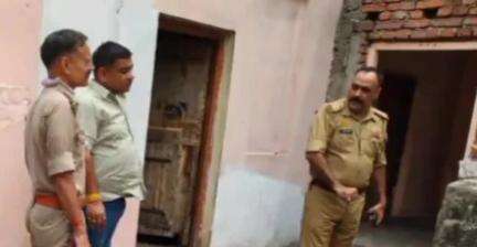 बैरिया: बैरिया थाना परिसर में रसोई घर के निर्माण को लेकर ब्लॉक प्रमुख प्रतिनिधि ने किया स्थल का अवलोकन
