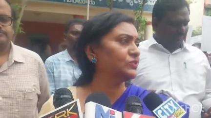 గుంటూరు: యువత పొగాకు ఉత్పత్తులకు దూరంగా ఉండాలి: నగరంలో డీఎంహెచ్ఓ విజయలక్ష్మి