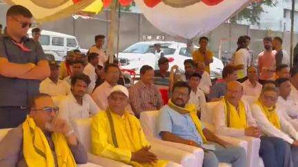 छिंदवाड़ा नगर: इनर ग्राउंड में आदिवासी प्रीमियर क्रिकेट प्रतियोगिता का हुआ आयोजन, सांसद विवेक बंटी साहू रहे मौजूद