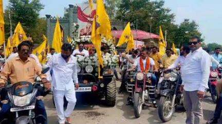 बुलढाणा: शहरात पुण्यश्लोक अहिल्यादेवी होळकर यांच्या जयंतीनिमित्त मोटरसायकल रॅली व महाआरती