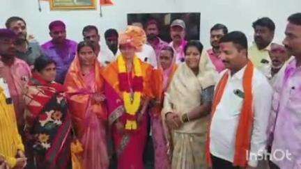 कुंभारी गावच्या नुतन मराठा कुणबी सरपंच वर्षाराणी दळवे यांचा सकल मराठा समाजाच्या वतीने सत्कार