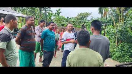 ওদালগুৰি: পগলাদিয়া নদীৰ বাঢ়নি পানীয়ে  এগৰাকী মহিলাক উটুবাই লৈ যায়,উটুৱাই নিয়া মহিলা দেউচানীত  মৃতদেহটো উদ্বাৰ