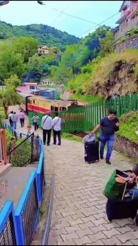पंचकूला: कालका शिमला रेलवे ट्रैक पर समरहिल शिव बावड़ी के पास बारिश से क्षतिग्रस्त पुल का निर्माण कार्य शुरू