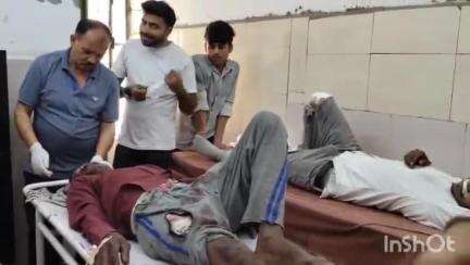 नगीना: नगीना के रायपुर मार्ग पर गांव बेलड़ी के पास साइकिल और बाइक की भिड़ंत में दो लोग हुए घायल