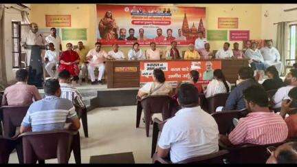 बरेली: भाजपा कार्यालय सिविल लाइंस पर रानी अहिल्याबाई होलकर जी की जयंती पर बच्चों को किया गया सम्मानित