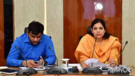 కరీంనగర్: సీజనల్ వ్యాధుల నివారణకు పకడ్బందీ చర్యలు చేపట్టాలి : జిల్లా కలెక్టర్ పమేలా సత్పతి