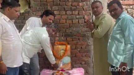 नजीबाबाद: भागू वाला में भाजपा कार्यकर्ताओं ने राजमाता अहिल्याबाई होल्कर जी का अवतरण दिवस मनाया, पुष्पांजलि अर्पित की