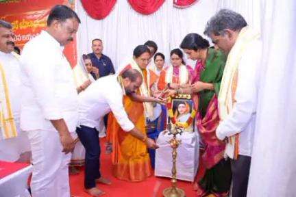 శ్రీశైలంలో జరిగిన అహల్య బాయ్ హోల్కర్ జయంతి వేడుకల్లో పాల్గొన్న మంత్రి సత్యకుమార్ యాదవ్